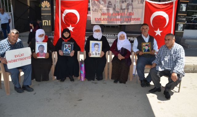 Acılı ailelerin umutlu bekleyişi sürüyor