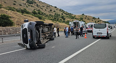 Devrilen minibüsteki 6'sı çocuk, 19 kişi yaralandı