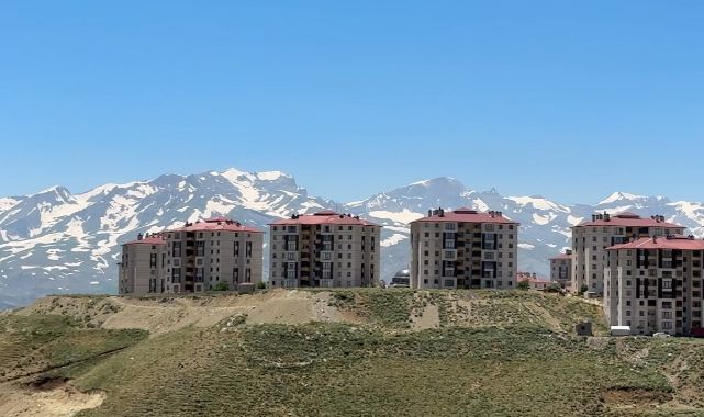 Doğanın eşsiz mucizesi! O bölgede kar 12 ay boyunca kalıyor