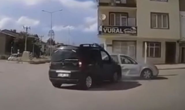 Erzurum'da kaza anı böyle görüntülendi