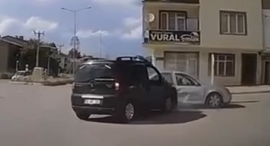 Erzurum'da kaza anı böyle görüntülendi
