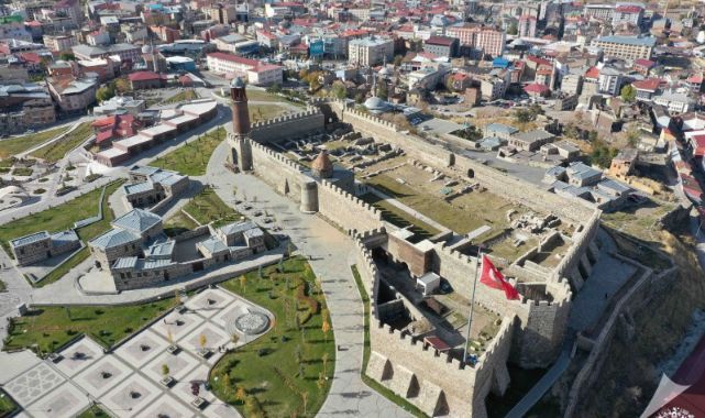 Erzurum'da o kavşakta trafik düzeni değişiyor