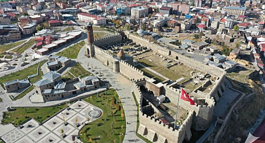 Erzurum'da o kavşakta trafik düzeni değişiyor