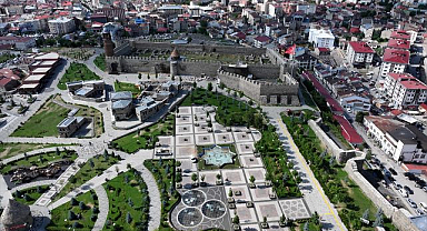 Erzurum'da tarihi yapılar turizme yeniden kazandırılıyor