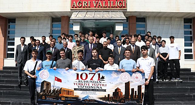Gençlerin tarih ve kültür rotası yolculuğu başladı