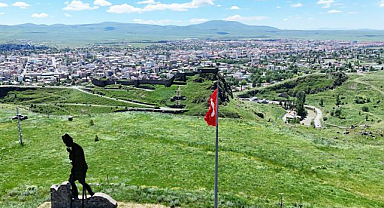 Göç vermeye devam ediyorlar
