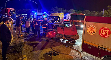 İki otomobilin çarpıştığı kazada 8 kişi yaralandı