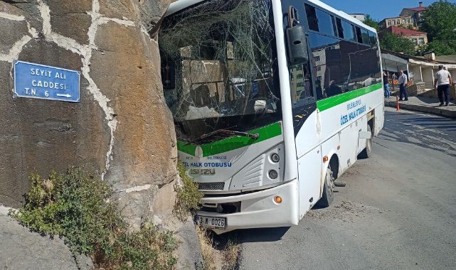 Kontrolünü kaybetti kale duvarına çarptı!