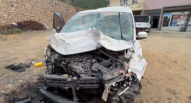 Kontrolden çıkan ticari araç faciaya yol açtı