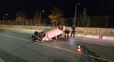 Korkutan kaza! Araç takla attı