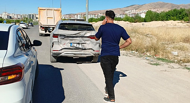 Korkutan kaza! İki otomobil çarpıştı