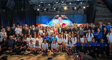 Kristal Ayaklar Ödülleri'nde halk oylaması başladı