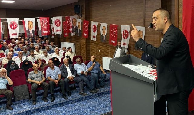 MHP Pazaryolu ilçe kongresinde Kocabeyoğlu güven tazeledi