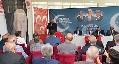 MHP Uzundere'de kongre heyecanı! Onur Çelik güven tazeledi