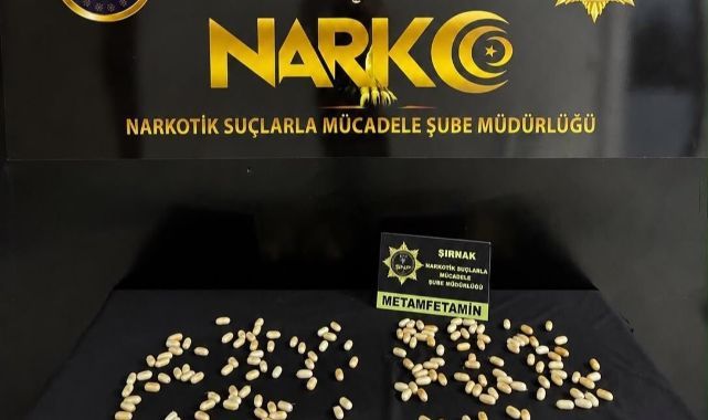 Mide değil zehir deposu! Yakalanmamak için yuttular