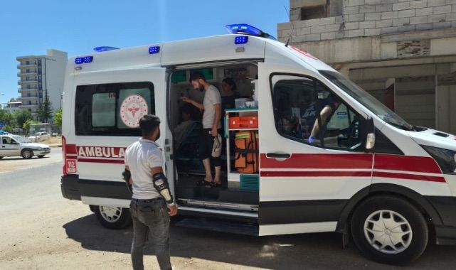 Motosiklet devrildi! Sürücü hastaneye kaldırıldı
