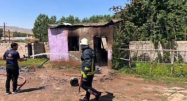 Odunlukta yangın çıktı! itfaiye ekipleri seferber oldu