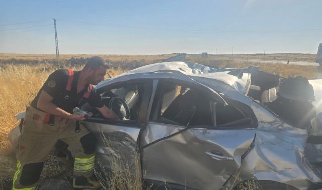 Otomobil şarampole yuvarlandı!
