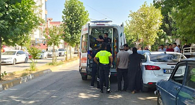 Otomobilin çarptığı çocuk yaralandı