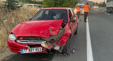 Otomobiller çarpıştı! 5 kişi hastaneye kaldırıldı