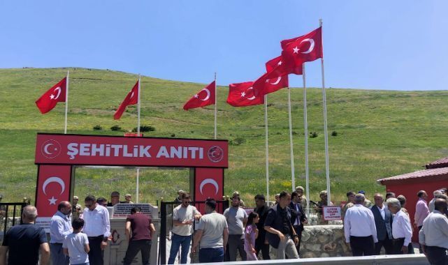 Erzurum'da  Şehitlik Anıtı ve Mescit dualarla açıldı