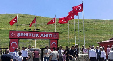Erzurum'da  Şehitlik Anıtı ve Mescit Dualarla Açıldı