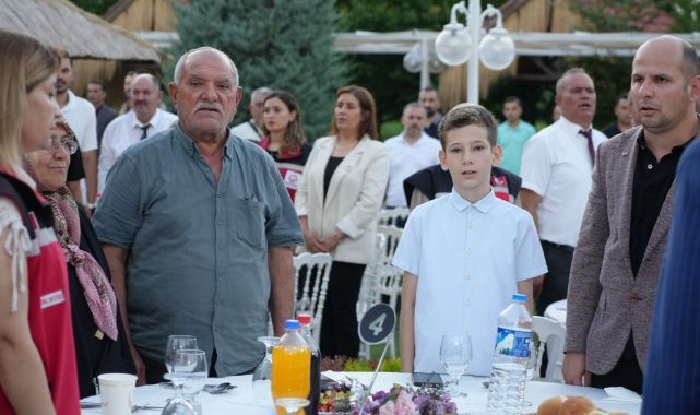 Şehit aileleri ve gaziler onuruna yemek düzenlendi