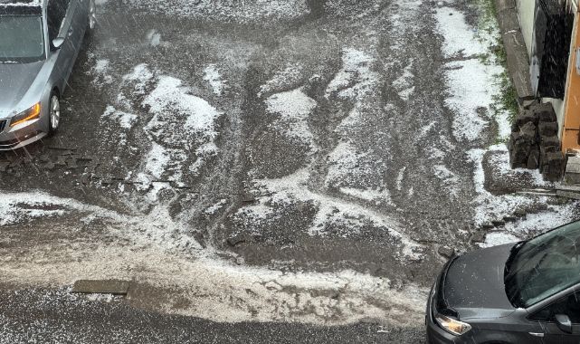 Şiddetli sağanak ve dolu etkili oldu