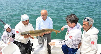 Sınırları aşan turna balığı heyecanı   