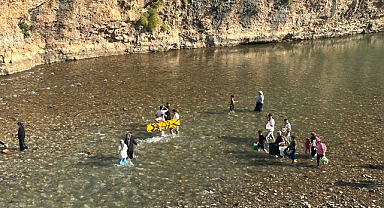 Suda kaybolan gençten gelecek haberi bekliyorlar