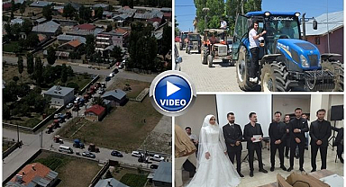Traktörlü düğün konvoyu görenleri şaşkına çevirdi