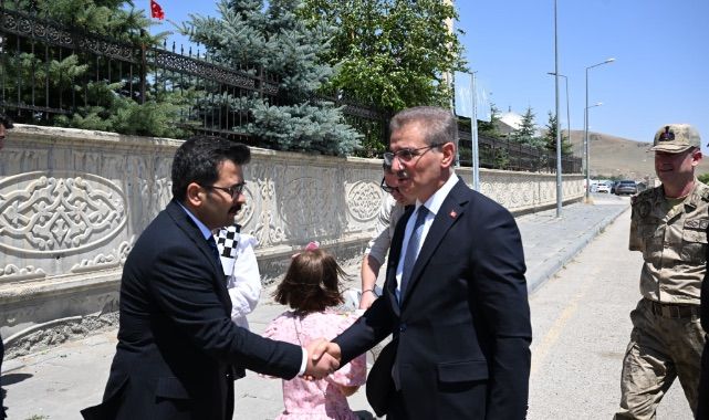 Vali Baruş'tan Köprüköy ziyareti