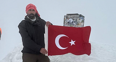 Ağrı Dağı'nda 30 Ağustos Zafer Bayramı tırmanışı