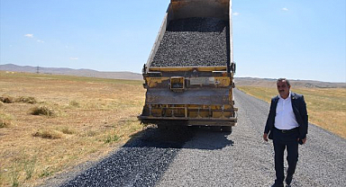 Asfalt ve altyapı yatırımları sürüyor