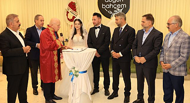 Başkan Sekmen'in nikah mesaisi