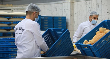 Burada her gün 20 bin ekmek sofralarla buluşuyor
