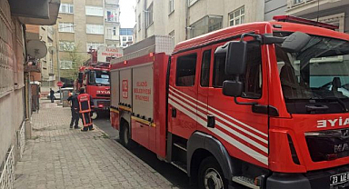 Çatı yangını ihbarı ekipleri alarma geçirdi