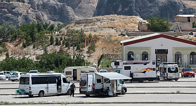 Doğasıyla karavan tutkunlarını ağırlıyor