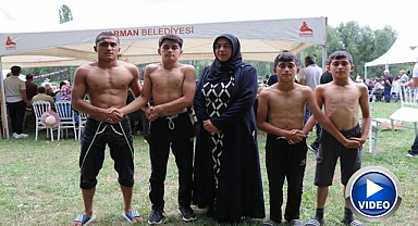 Er meydanında 4 kardeş!