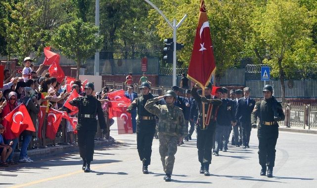 Erzurum'da 30 Ağustos provasına trafik düzenlemesi   