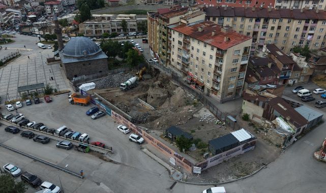Erzurum'da bu kümbeti bilmeyen yoktur... Gün yüzüne çıkarılıyor