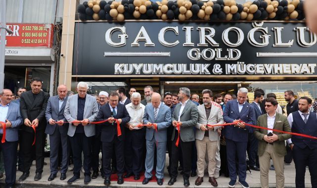 Erzurum'da dikkat çeken açılış! Önemli isimler buluştu