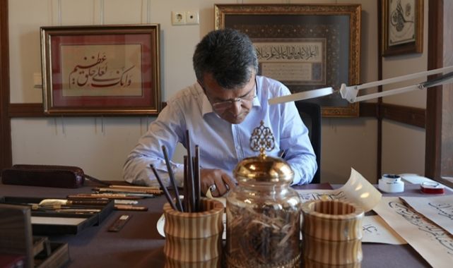 Erzurum'da güvenlik görevlisiydi, şimdi hattat oldu