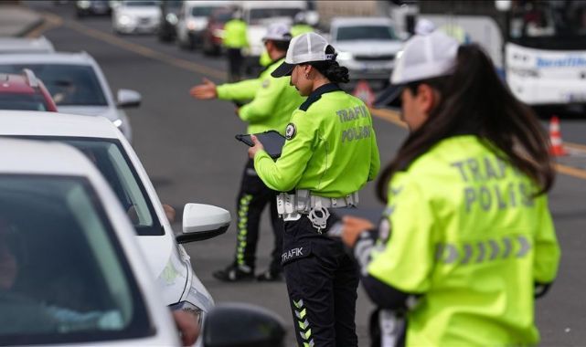 Erzurum'da saldırı amacıyla aracından inen sürücüye bedeli ağır oldu