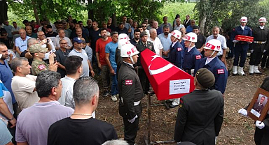 Evine girmek isterken can vermişti! Toprağa verildi