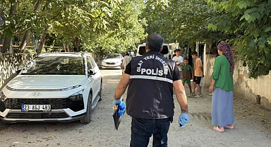 Genç adama bina önünde silahlı saldırı!