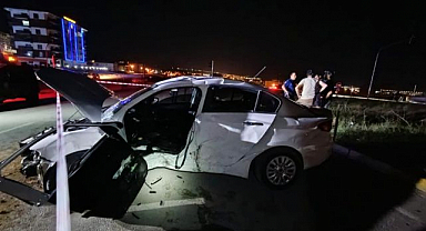 Kamyonet ile otomobil çarpıştı: 5 yaralı