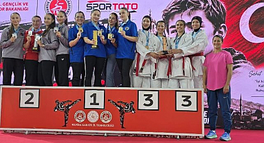 Karatecilerden bronz madalyalık başarı