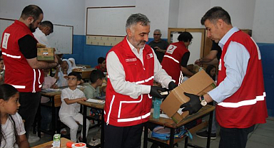 Kızılay'dan yaz Kur'an kursu öğrencilerine sürpriz ikram