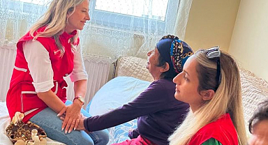 Kızılay gönülleri ev ev iyilik dağıtıyor